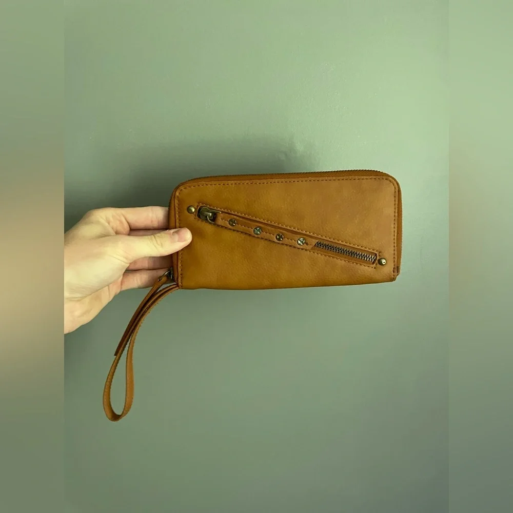Free People Vegan Leather Wallet NWOT - Picture 2 of 5